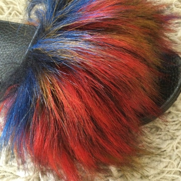Rainbow Color Fur Slides with Matching - Picture 8 of 9
